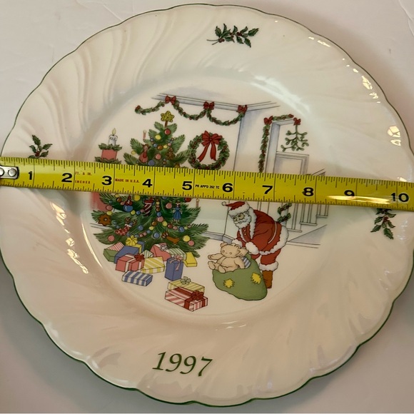 Nikko Happy Holidays 1997 Christmas Plate | Deck the Halls Collectible, Japan - Picture 9 of 12
